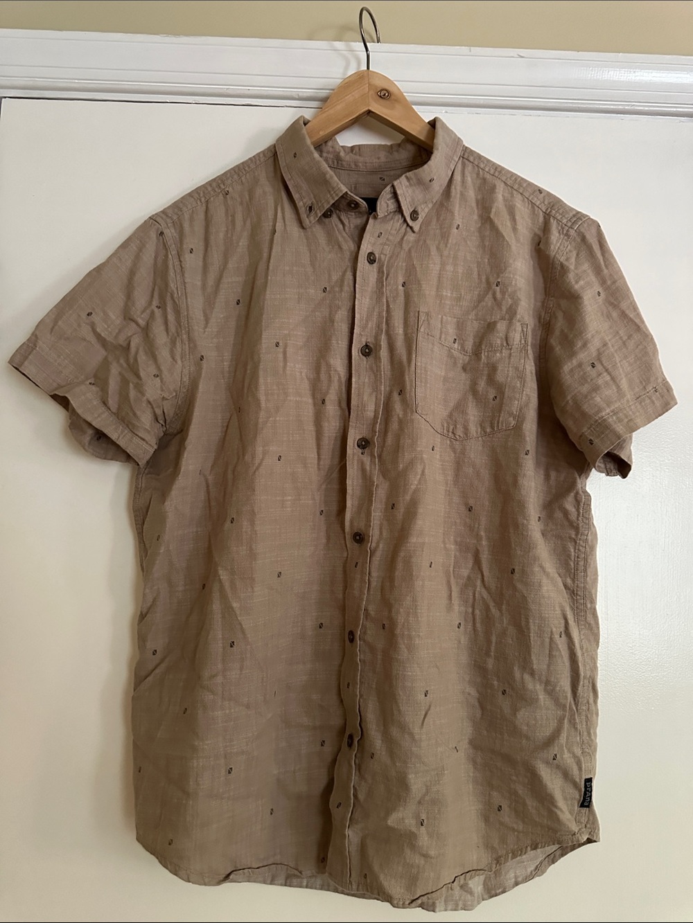 Prana Men's Short Sleeve Button-Down Shirt in Tan